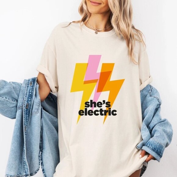 Comfort Colors Oasis She_s Electric Song Lyrics T-Shirt 90s Vibes Rock Music 169 - Picture 1 of 5